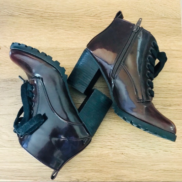 Vegan Patent Leather Lace Up Ankle Boot Size 7 - Picture 6 of 8